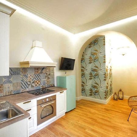 Domus D'Angelo B&B Формия Экстерьер фото