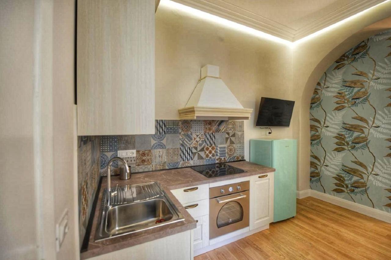 Domus D'Angelo B&B Формия Экстерьер фото