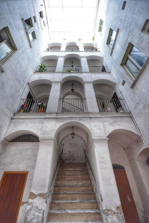 Domus D'Angelo B&B Формия Экстерьер фото