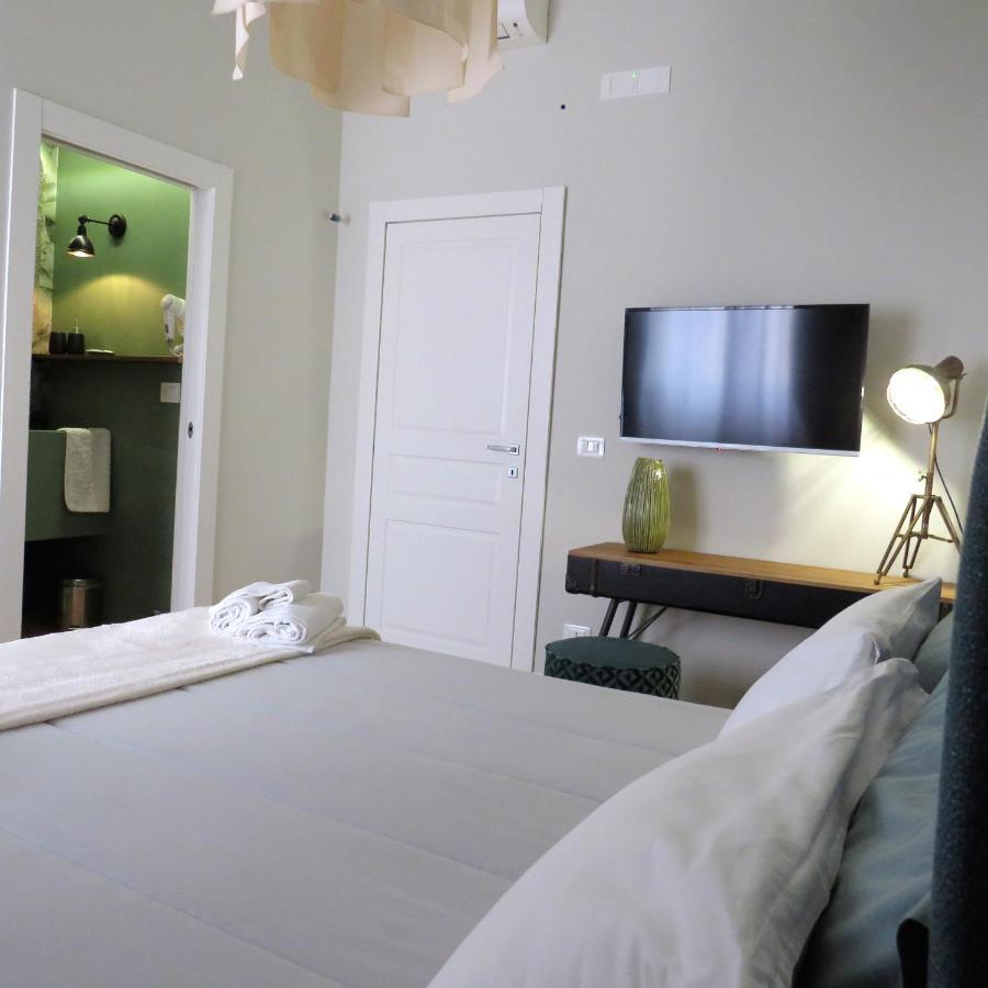 Domus D'Angelo B&B Формия Экстерьер фото